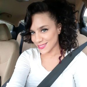 Meet your Posher, Crystal